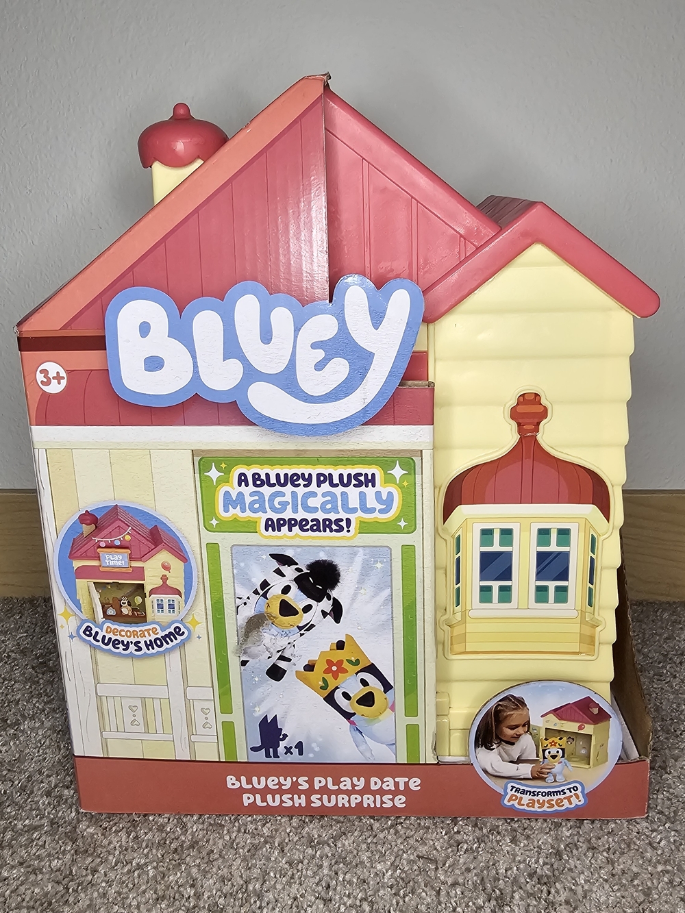 Bluey Play Date Plush Surprise - Yellow & Red Playset